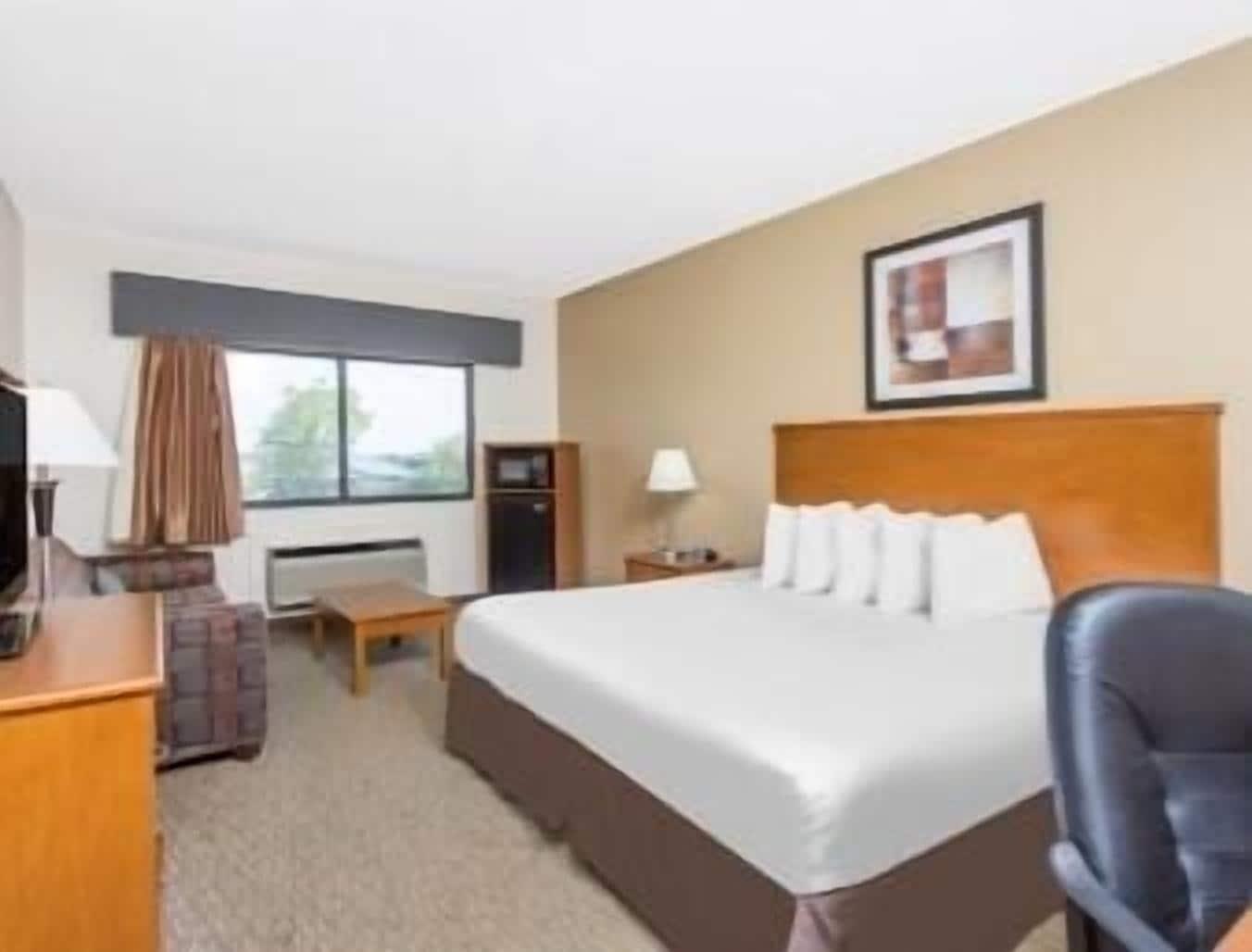 Days Inn By Wyndham Phenix City Near Fort Moore Exteriör bild