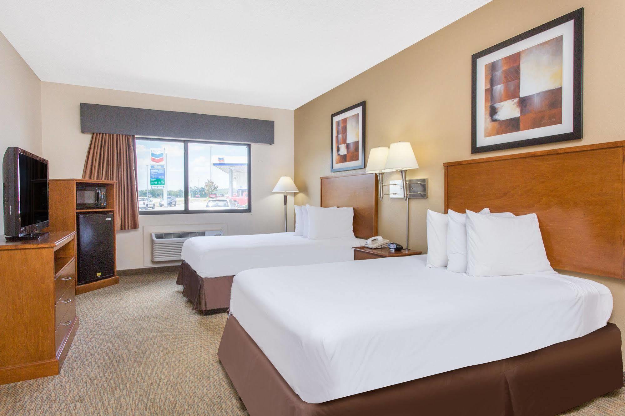 Days Inn By Wyndham Phenix City Near Fort Moore Exteriör bild
